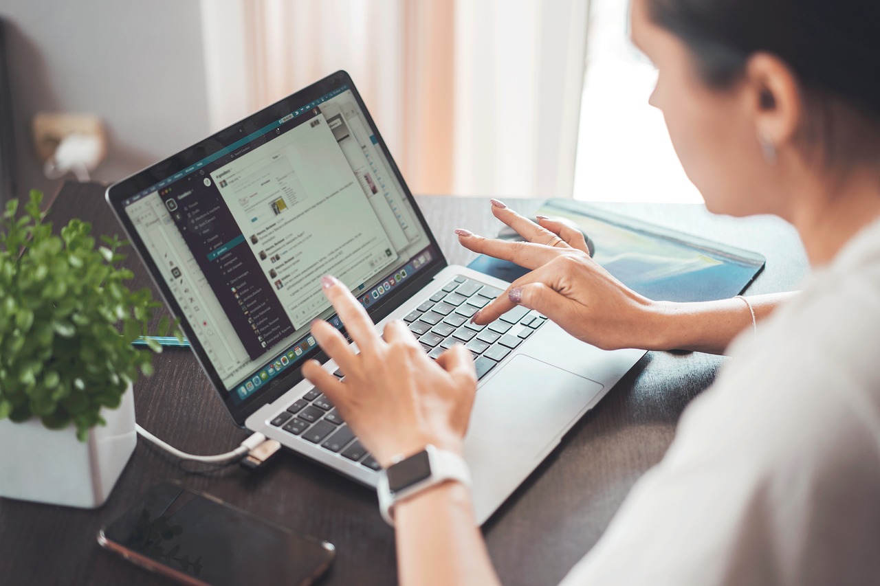 Digital Investigations and Forensics — Telework, technology, laptop, connection, electronic, computer, business, office, internet, work, job, female, woman, online, workplace, freelance, working, marketing, home office, job, job, job, job, job, online, online, online, marketing, marketing