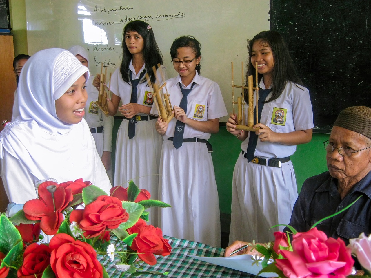 Developing Teaching, Learning and Assessment in Education and Training — School, education, teaching, learning, exam, test, students, teacher, class