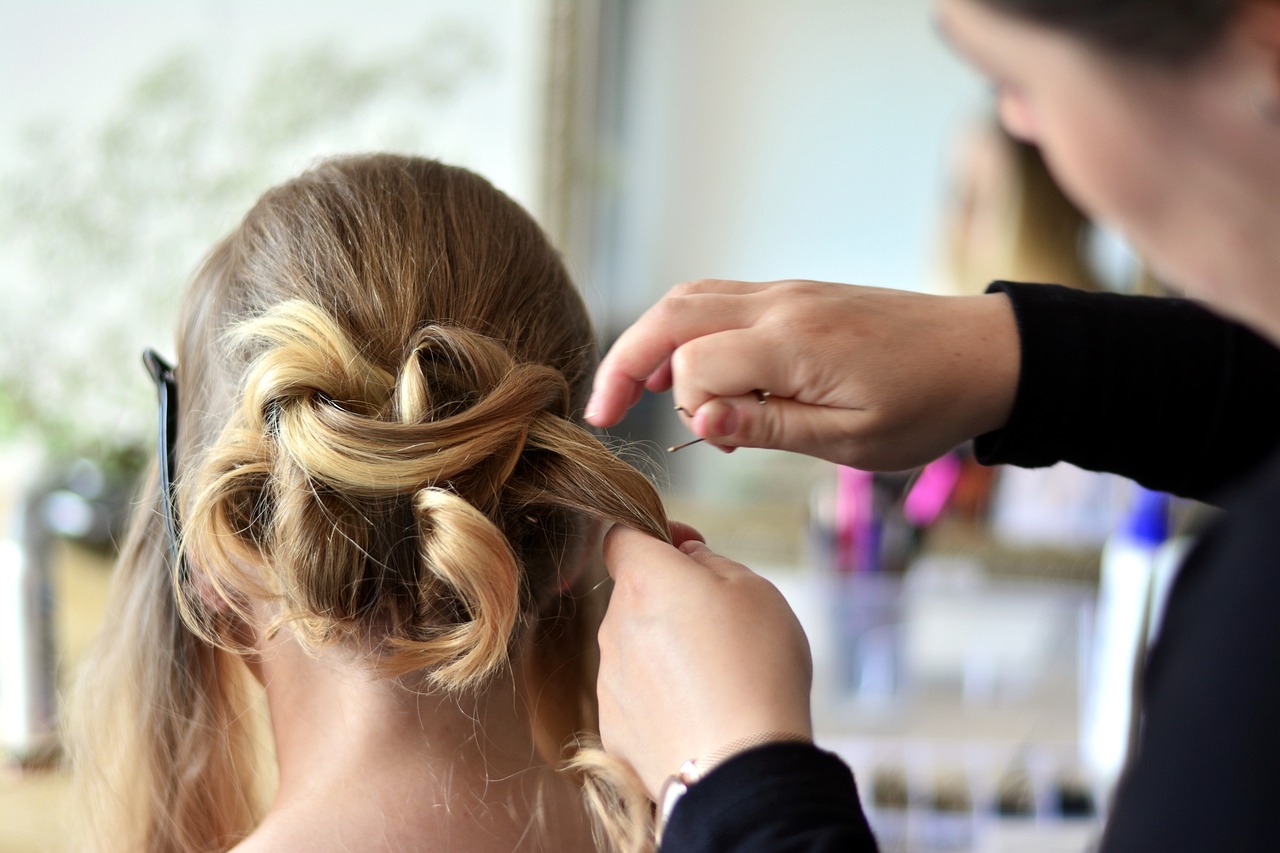 Style and finish barbering services — Hair, hairdresser, barber, beauty shop, hairstyle, comb, lure, hair care, barbershop, hairdresser, hair care, hair care, hair care, hair care, hair care