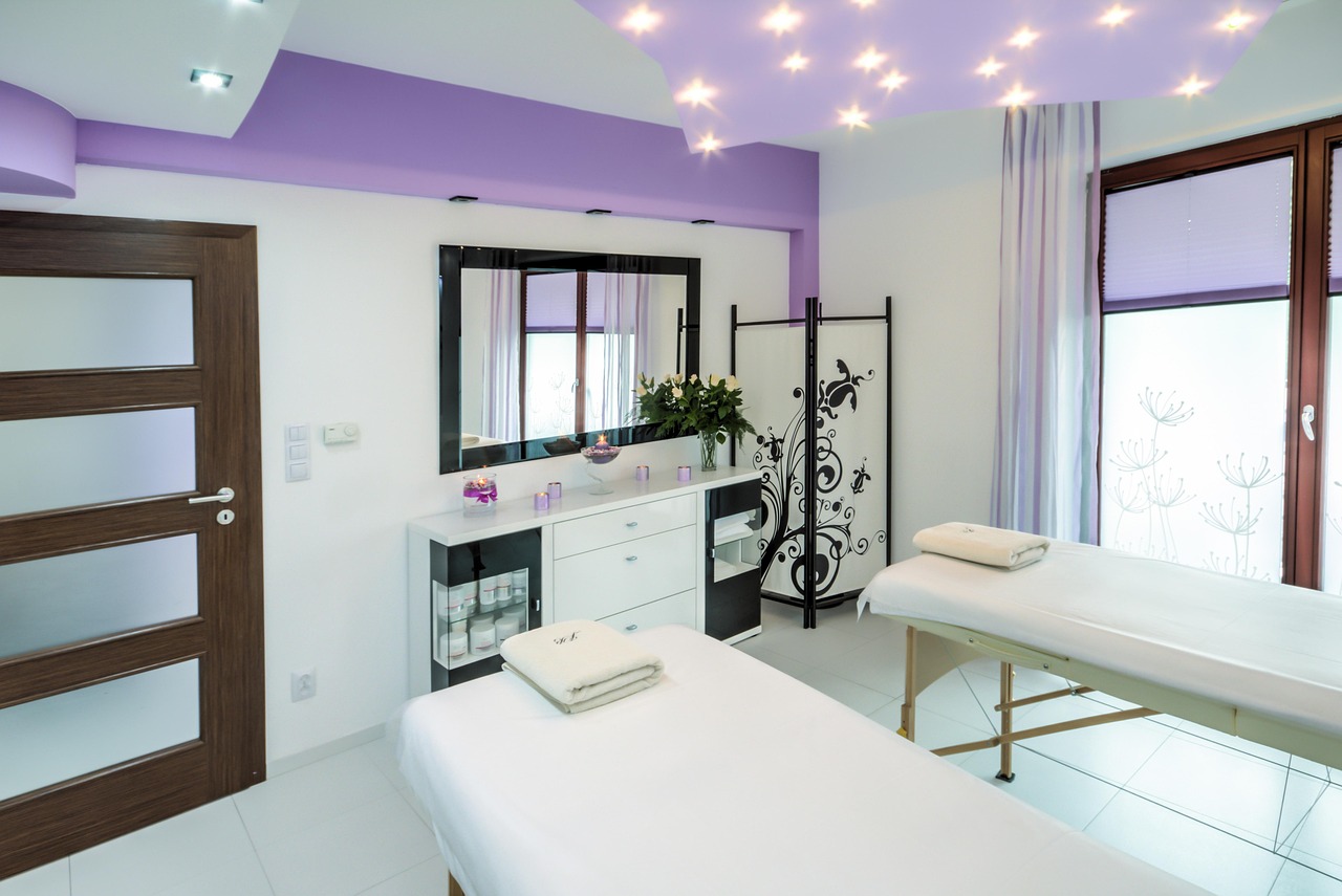Thai massage — Reception, spa, registration, clinic, aesthetic medicine, flowers, nature, woman, model, flower background, salon, office, visit, massage, masseur, beautiful flowers, flower wallpaper, beautician, doctor, treatment, client, patient, beautiful, interior