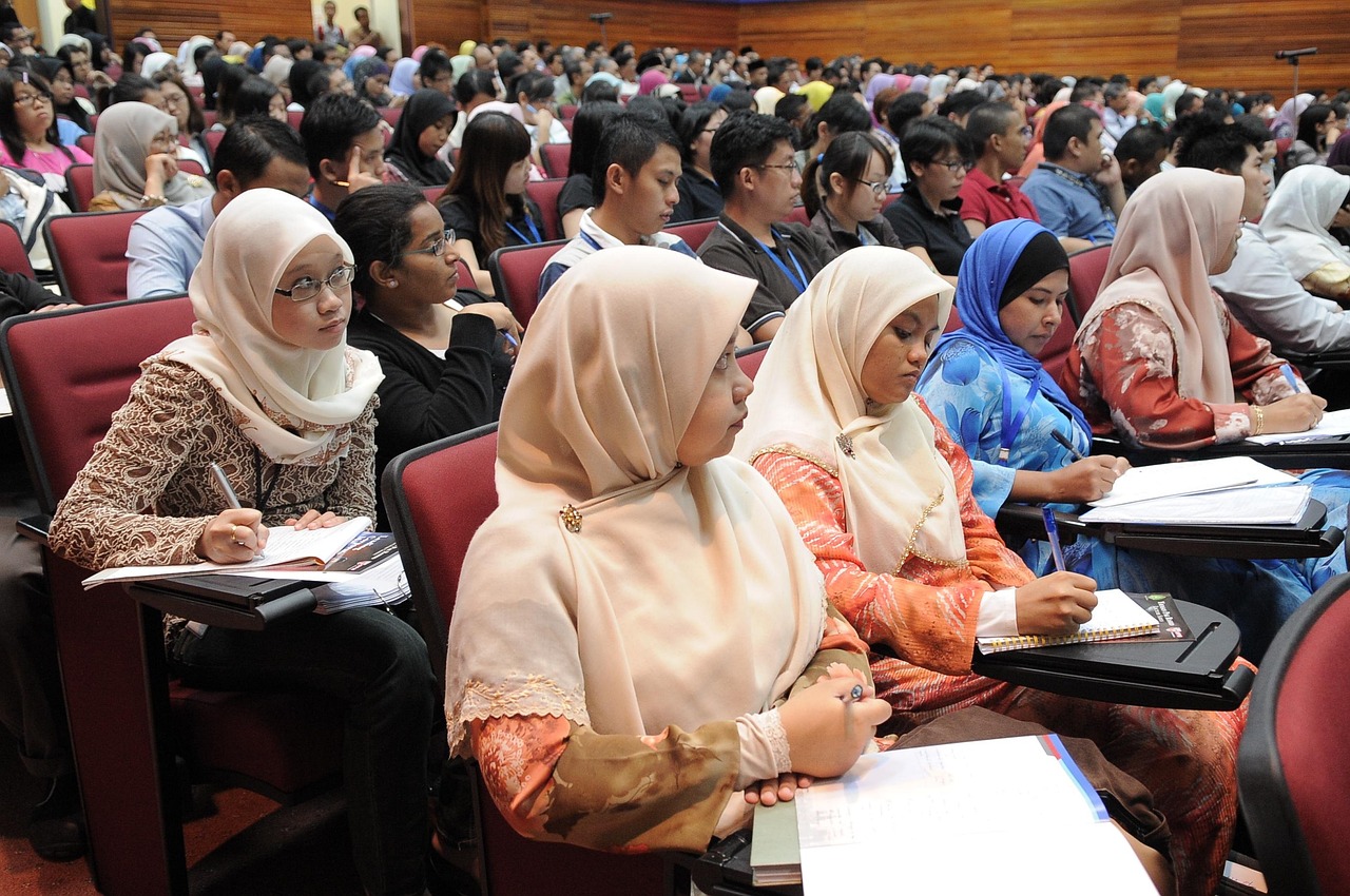 Contemporary Issues and Debates in Psychology — Lecture, student, university, education, classroom, class, studying, seminar, learn, classmates, lecture, lecture, lecture, lecture, university, university, seminar, seminar, seminar, seminar, seminar