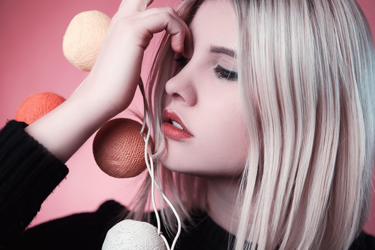 Body Massage — Girl, model, fashion, portrait, woman, makeup, cosmetics, blonde woman, hair, blonde, modeling, pose, posing, female, young woman, girl, girl, model, fashion, fashion, woman, woman, makeup, makeup, cosmetics, hair, hair, hair, hair, hair
